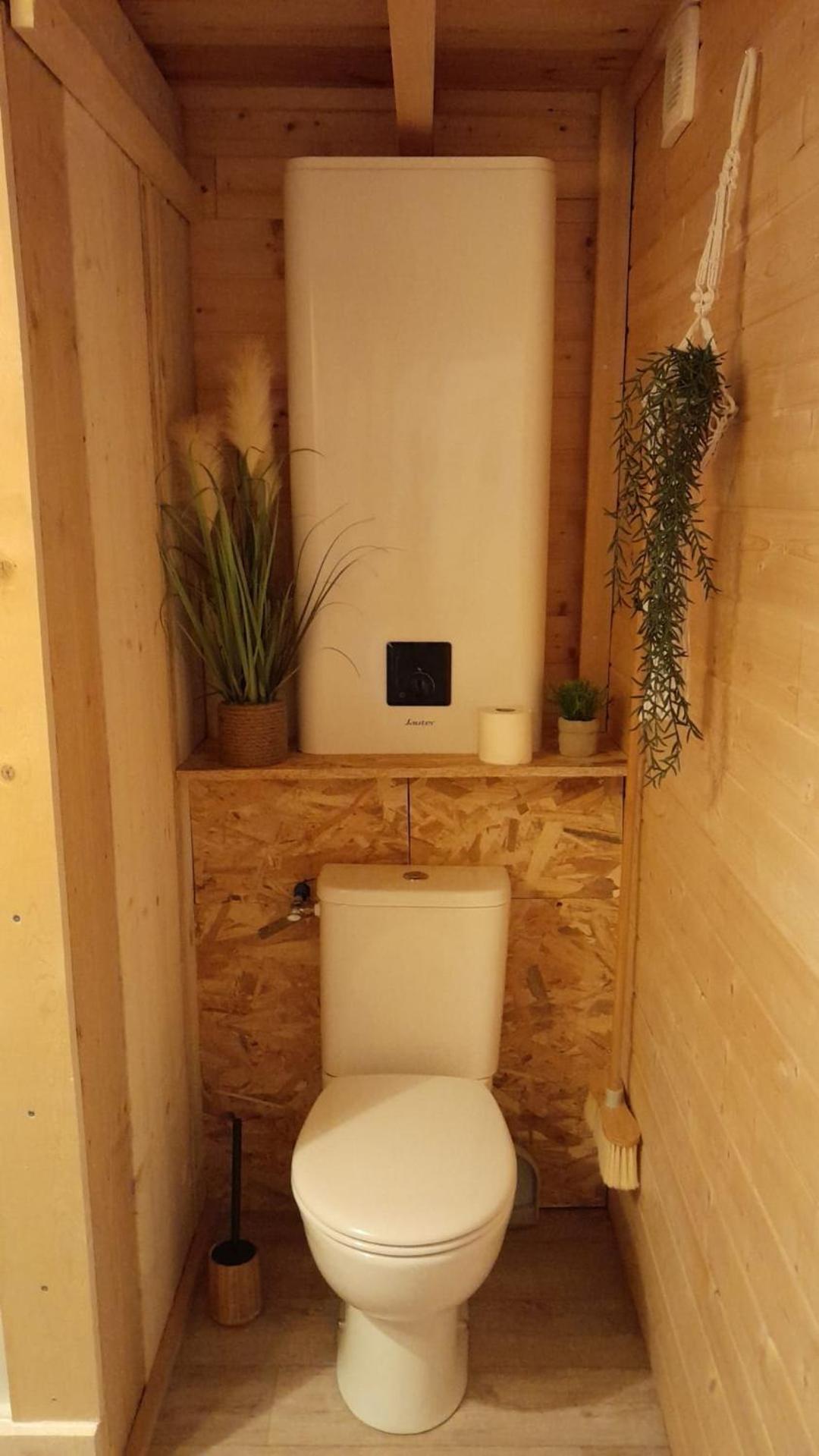 La Cabane En Bois Tourves Exteriér fotografie