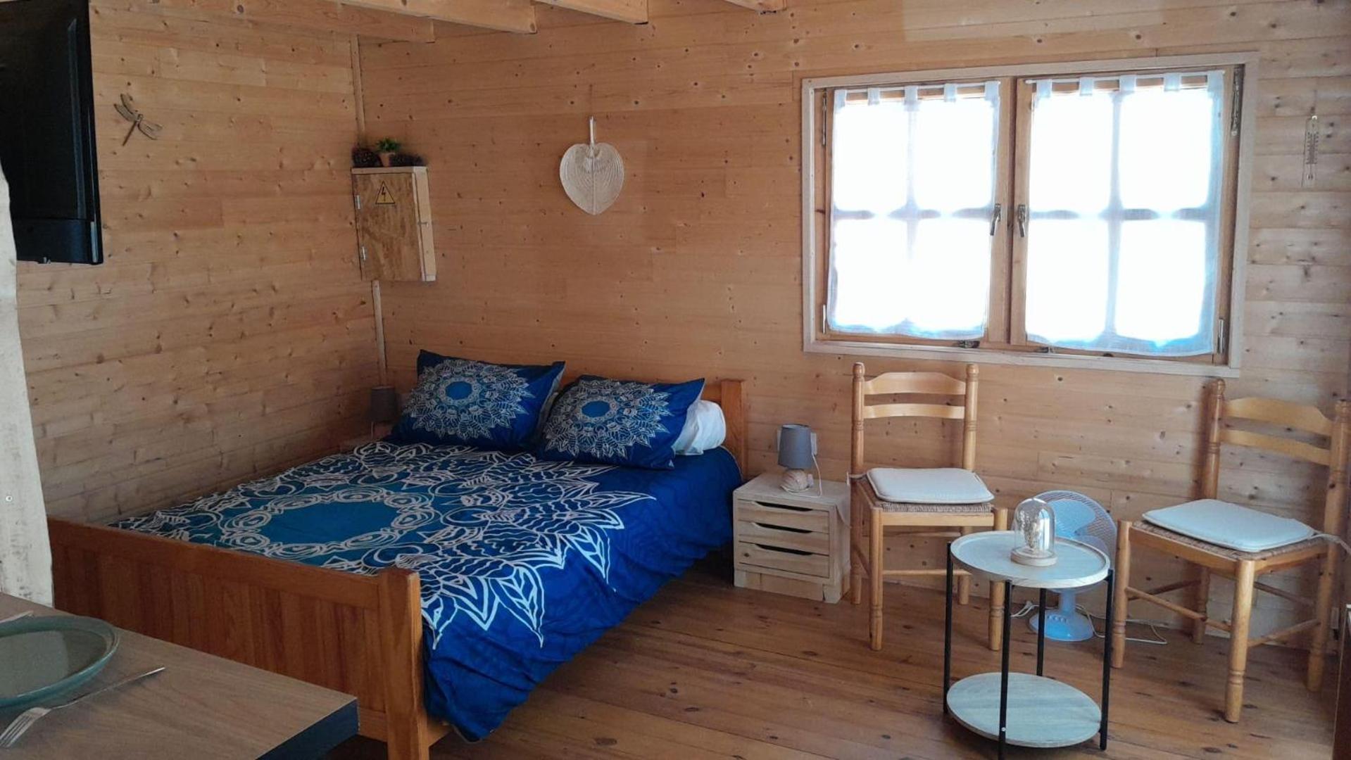La Cabane En Bois Tourves Exteriér fotografie